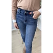 Mom fit enyhén szaggatott farmer 