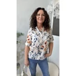 Levélmintás blúz