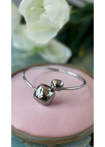 Kocka motívumos karperec