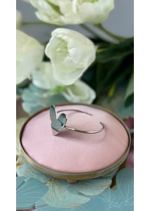 Szivecskés karperec