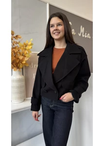 Rövid fazonú szövetkabát 