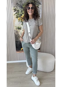 Lisa gyűrt anyagú nadrág 