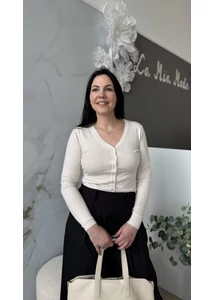 V nyakú kardigán  