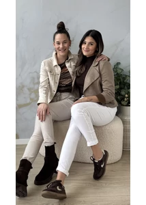 Lisa gyűrt anyagú nadrág 