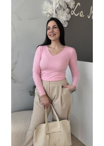 V nyakú bordás felső